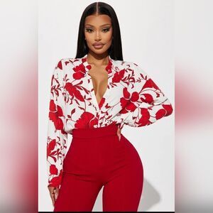 Nwt red floral design‎ top 1X